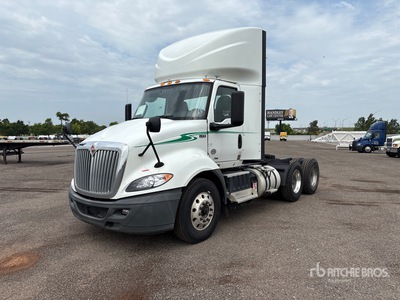 2020 International RH613 6x4 Cabeza Tractora Cabina Corta