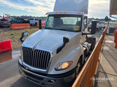 2019 International LT625 Ciągnik siodłowy T/A z kabiną dzienną