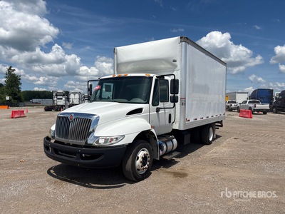 2019 International 4300 4x2 Camion fourgon