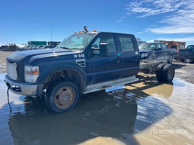2009 Ford F-550 XL 4x4 Crew Cab Cabine en chassis