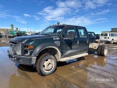 2008 Ford F-550 XL 4x4 Crew Cab Cabine en chassis