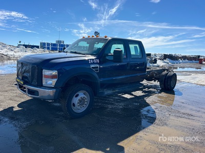 2009 Ford F-550 XL 4x4 Crew Cab Cabine en chassis