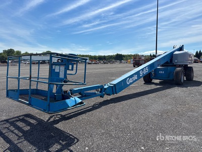 2009 Genie S85 4WD Diesel Telescopic Boom Lift