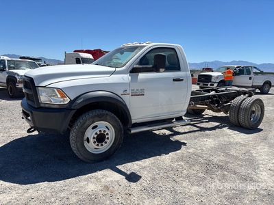 2016 Ram 5500 4x4 Camion à Plateau