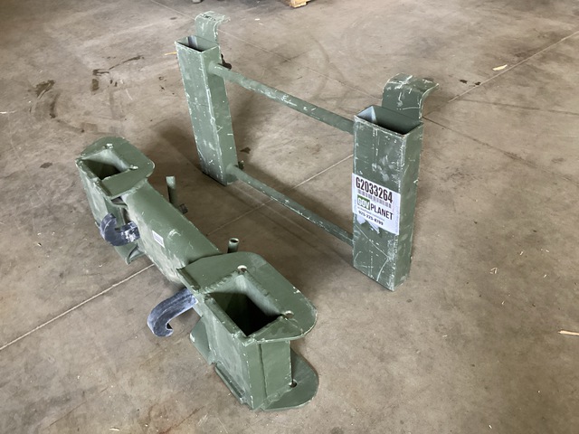 JLG 6611132 Hook & Stop Assembly