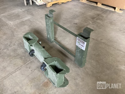 JLG 6611132 Hook & Stop Assembly