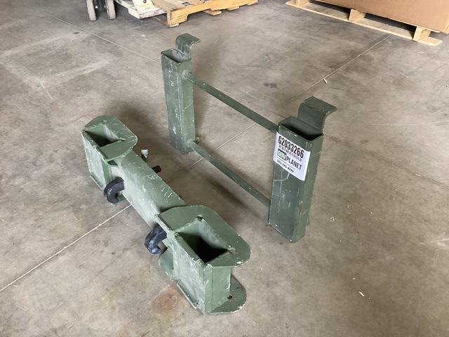 JLG 6611132 Hook & Stop Assembly