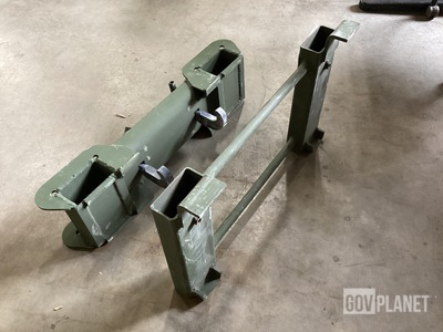 JLG 6611132 Hook & Stop Assembly