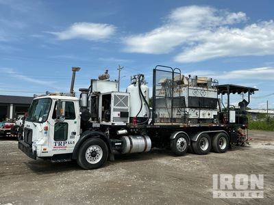 2009 Autocar 8x4 Paint Striping Truck