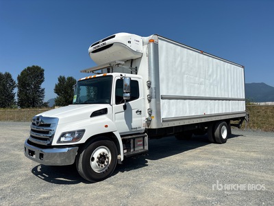 2020 Hino 308 4x2 شاحنة مبردة