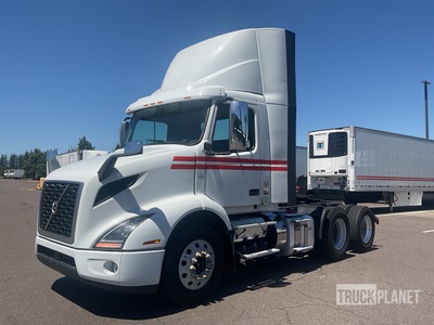 2020 Volvo VNR 6x4 T/A Day Cab Truck Tractor