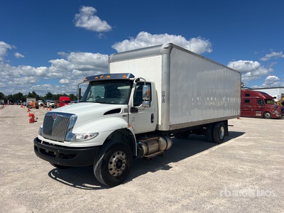 2020 International MV607 4x2 Furgonetka