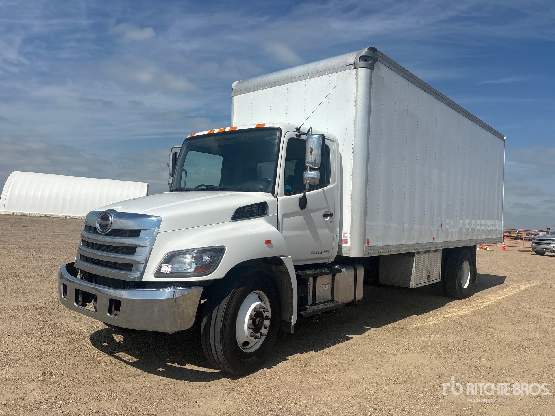 2019 Hino 338 4x2 Van Truck