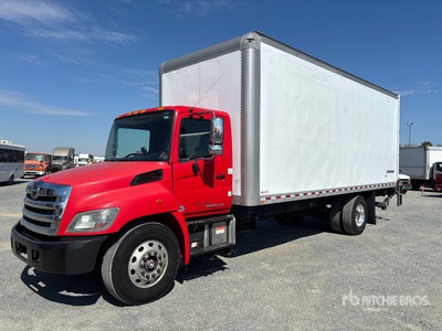 2018 Hino 268 4x2 Camion fourgon