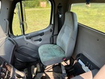 Cab with Seats/armrests