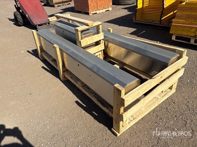 Quantity of (3) Powered Aire Entrance Heaters معدات التدفئة والتبريد المتنوعة