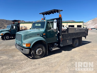 1997 International 4700 4x2 Flatbed Truck