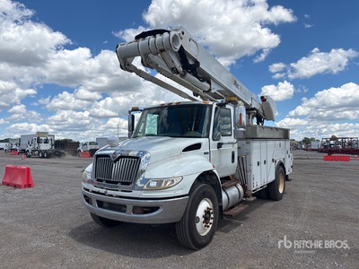 2012 International 4400 4x2 Piattaforma Autocarrata
