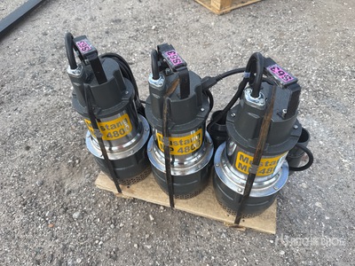 Quantity of (3) Mustang MP4800 2 in Dompelpomp (Unused)