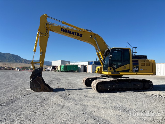 2020 Komatsu PC210LC-11 Tracked Excavator