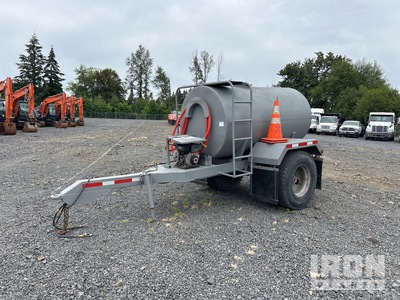 1970 H & M S/A Water Tank Trailer