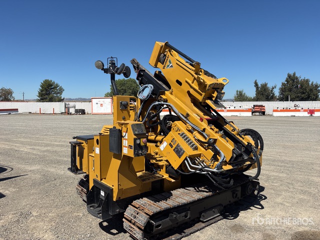 2022 Vermeer PD10 Crawler Mounted Post Driver