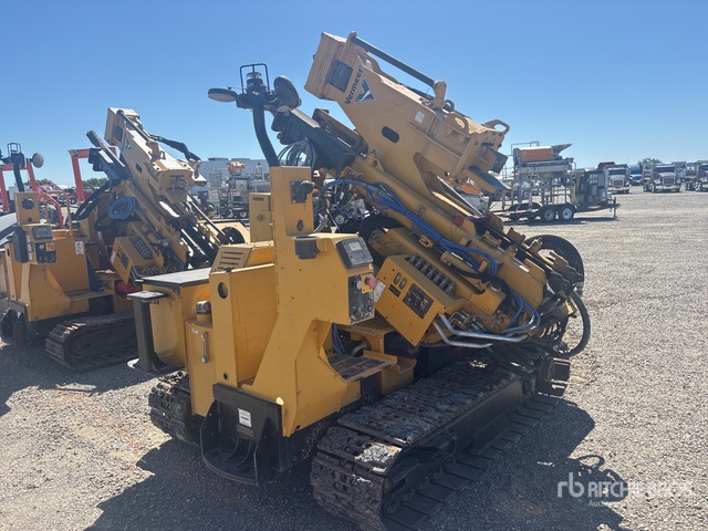 2022 Vermeer PD10R Crawler Mounted Post Driver