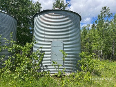 Butler +/- 2000 bu 4 Ring Grain Bin
