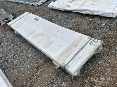 Quantity of (20) 27 in x 8 ft Multi-wall Polycarbonate Pane in Clear (Unused)