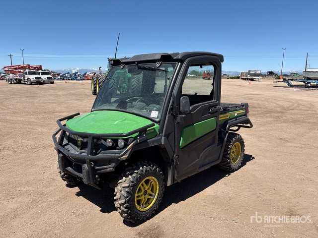 2023 John Deere Gator 4x4 Utility Vehicle