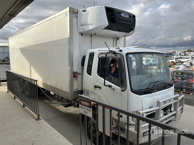 2009 Mitsubishi Refrigerated Truck