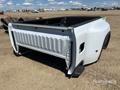 Chevrolet 3500 Dually Truck Box Divers