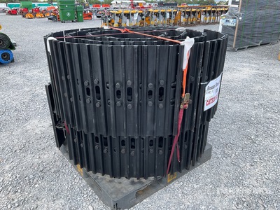 Quantity of (2) 2026 SLA-CAT320 Lote de Zapatas con Cadenas para Excavadora (Sin Usar) / Excavator Shoe Link - Fits 20 ton Excavators (Unused)