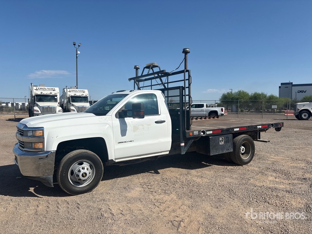 2015 Chevrolet Silverado 3500HD 4x2 Flatbed Truck