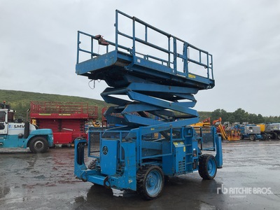2014 Genie GS4390 4x4 Diesel シザーリフト