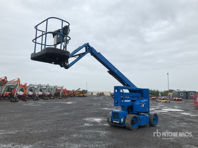 2015 Nifty-Lift HR15 2WD Hybrid Articulating Boom Lift