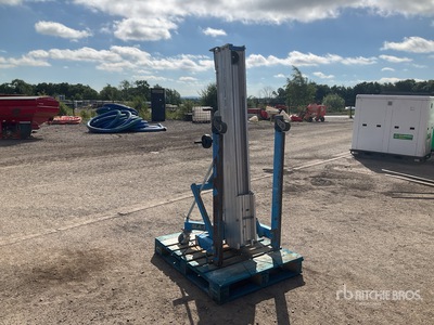 2019 Genie SLA-15 Material Hoist