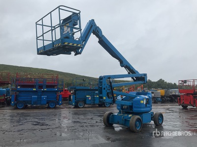 2014 Genie Z45/25J 2WD Hybrid Articulating Boom Lift