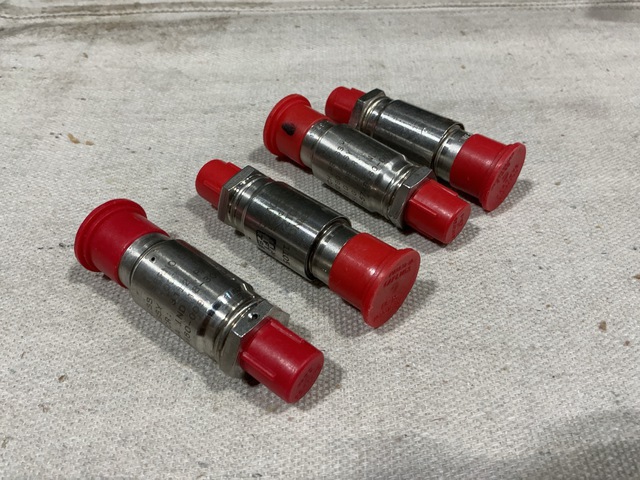 (4) ITT 1103P0290 Pressure Switches
