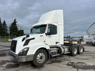 2016 Volvo VNL 6x4 Cabeza Tractora Cabina Corta