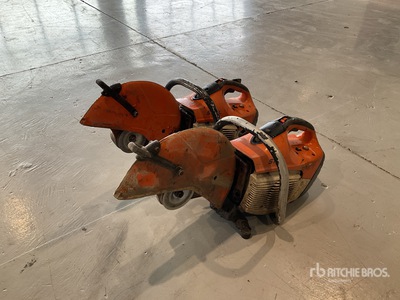 Quantity of (2) Stihl TS420 Scie à acier