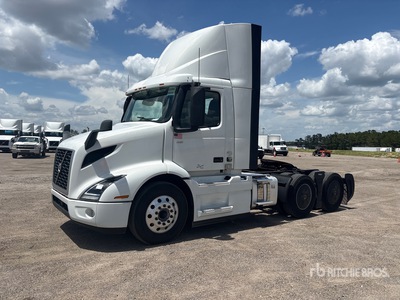 2022 Volvo VNR300 6x4 Ciągnik siodłowy T/A z kabiną dzienną