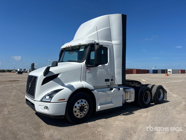 2023 Volvo VNR300 6x4 T/A Day Cab Truck Tractor