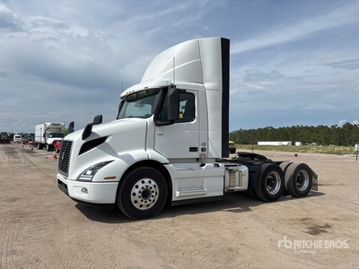2022 Volvo VNR300 6x4 Day Cab Truck Tractor