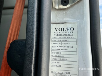 2022 Volvo VNR300 T/A Day Cab Truck Tractor
