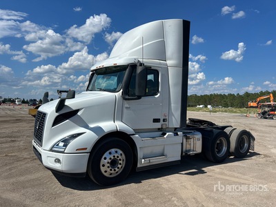 2023 Volvo VNR300 6x4 トラックトラクター（T/A）