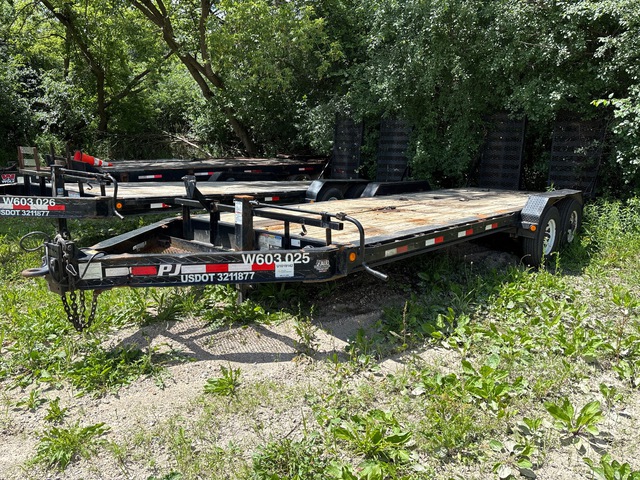 2020 PJ H4222 22 ft T/A Equipment Trailer