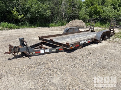2002 Cronkhite 18 ft T/A Remolque Portamaquinaria