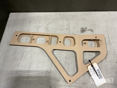(42) Oshkosh 3913351 Vehicular Components Brackets