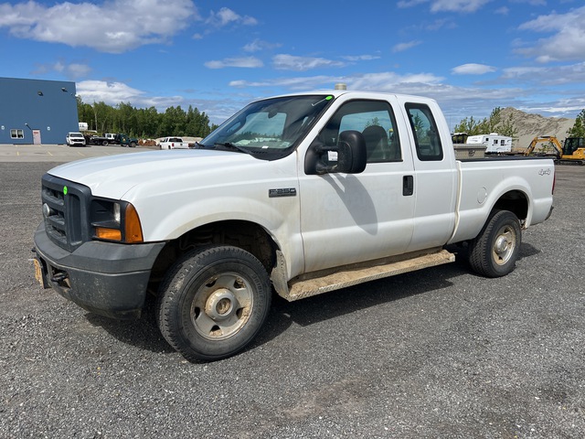 2006 Ford F-250 Super Duty XL 4x4 Extended Cab Pickup